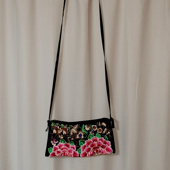 Stunning Embroidered Imported Handbag - Picture 6 of 7